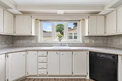 60 Leisurewoods Drive, Rockland, MA 02370 - Photo 4