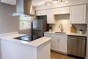 6 Corey Colonial, Agawam, MA 01001 - Photo 4