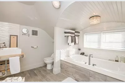 11 Julia St, Newburyport, MA 01950 - Photo 28