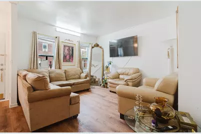 14 Center St, Holyoke, MA 01040 - Photo 6