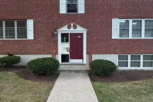 7 Lake Shore Ct, Boston, MA 02135 - Photo 10