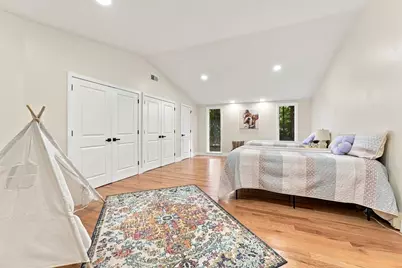 20 Longfellow Rd, Holyoke, MA 01040 - Photo 18