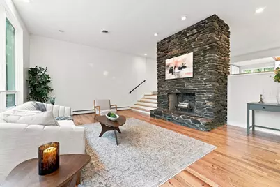 20 Longfellow Rd, Holyoke, MA 01040 - Photo 14