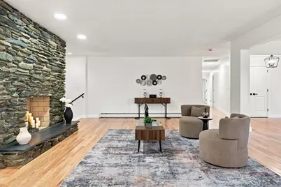20 Longfellow Rd, Holyoke, MA 01040 - Photo 6