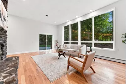 20 Longfellow Rd, Holyoke, MA 01040 - Photo 12