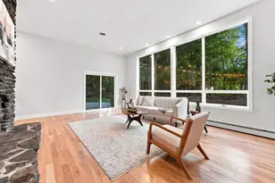 20 Longfellow Rd, Holyoke, MA 01040 - Photo 12