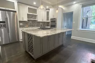209 Green St, Cambridge, MA 02139 - Photo 4