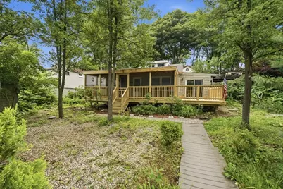 7 Victoria Avenue, Rutland, MA 01543 - Photo 2