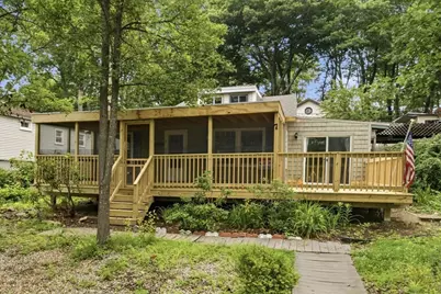 7 Victoria Avenue, Rutland, MA 01543 - Photo 1
