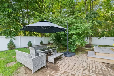 70 Mirror Lake Ave, Norfolk, MA 02056 - Photo 2