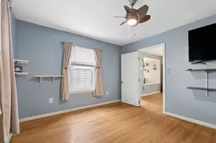 70 Mirror Lake Ave, Norfolk, MA 02056 - Photo 16