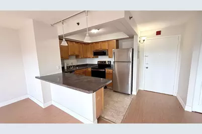 1025 Hancock St #10 B, Quincy, MA 02169 - Photo 2