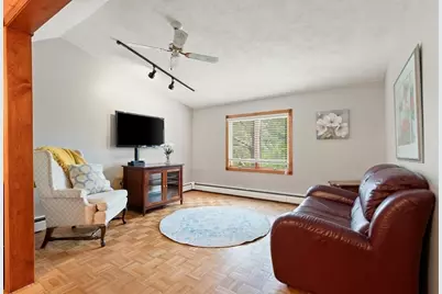 48 Valley St, Wakefield, MA 01880 - Photo 10