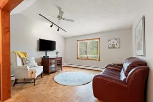 48 Valley St, Wakefield, MA 01880 - Photo 10