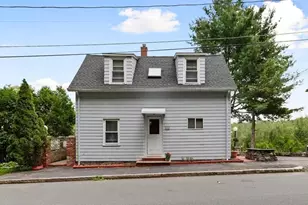 48 Valley St, Wakefield, MA 01880 - Photo 2