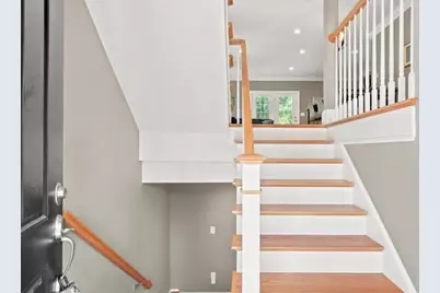 27 Clarks Hill Ln #27, Framingham, MA 01702 - Photo 4