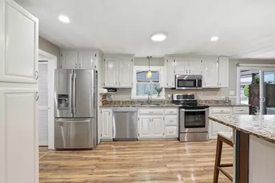 8 Sloane Dr, Framingham, MA 01701 - Photo 6