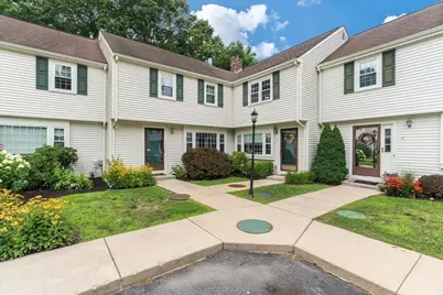 801 Washington St #8, Pembroke, MA 02359 - Photo 4