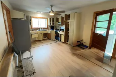 55 Northampton St, Easthampton, MA 01027 - Photo 28