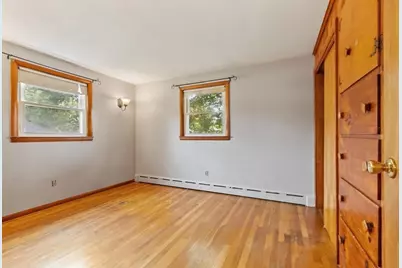 16 Hobson St, Leominster, MA 01453 - Photo 12