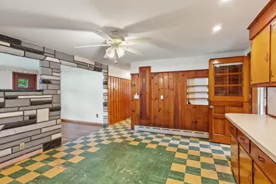 16 Hobson St, Leominster, MA 01453 - Photo 8