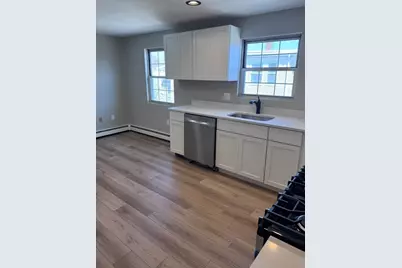1099 River St #3, Boston, MA 02136 - Photo 2