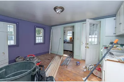 6 Spring St, Amesbury, MA 01913 - Photo 16
