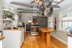 6 Spring St, Amesbury, MA 01913 - Photo 2