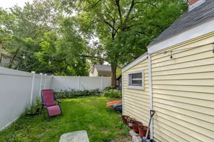 6 Spring St, Amesbury, MA 01913 - Photo 30