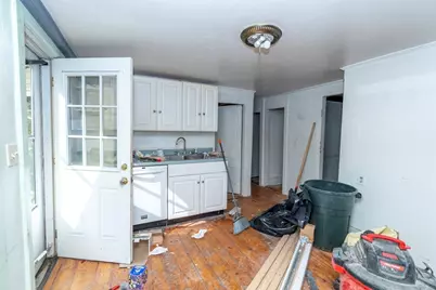 6 Spring St, Amesbury, MA 01913 - Photo 18