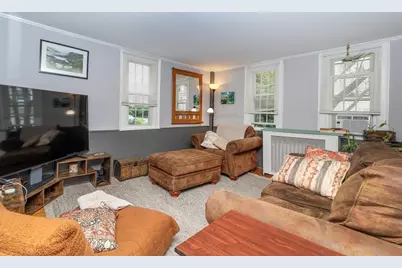 6 Spring St, Amesbury, MA 01913 - Photo 8
