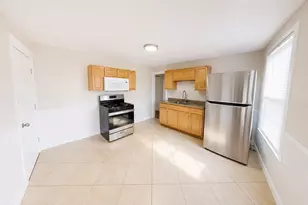 109 Capen St, Boston, MA 02124 - Photo 6