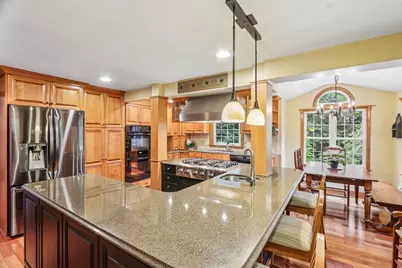 59 Oxford Dr, Franklin, MA 02038 - Photo 2