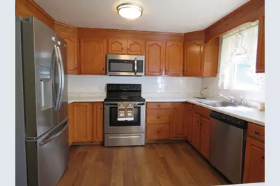 55-1/2 Liberty St, Taunton, MA 02718 - Photo 6