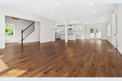 11 Kernwood Ave, Beverly, MA 01915 - Photo 2