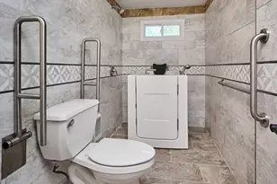 15 Barrett Pl, Northampton, MA 01060 - Photo 18