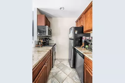 227 W 3rd #2, Boston, MA 02127 - Photo 6