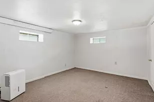 43 Hampden St, Ludlow, MA 01056 - Photo 30