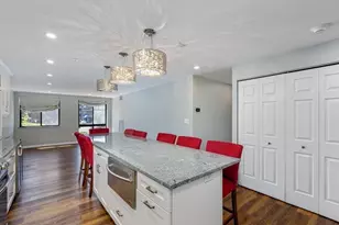 100 Ledgewood Dr, Stoneham, MA 02180 - Photo 8