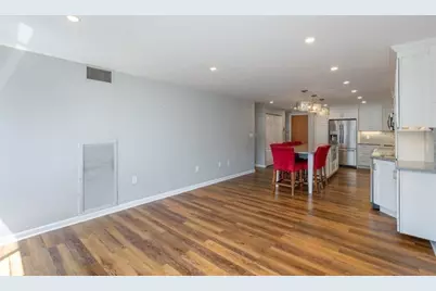 100 Ledgewood Dr #410, Stoneham, MA 02180 - Photo 10