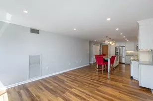 100 Ledgewood Dr, Stoneham, MA 02180 - Photo 10