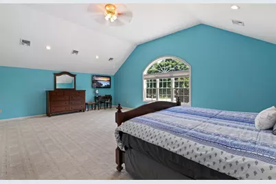 51 Point St, Berkley, MA 02779 - Photo 14