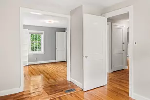 34 Langdon St, Newton, MA 02458 - Photo 14