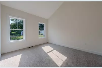 112 Genest St #17, Dracut, MA 01826 - Photo 10