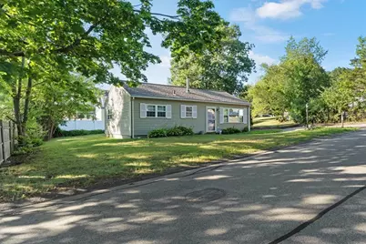 18 Evergreen Rd, Plainville, MA 02762 - Photo 4