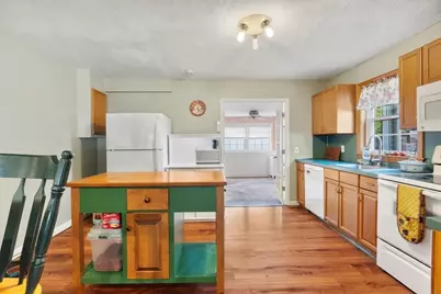 18 Evergreen Rd, Plainville, MA 02762 - Photo 8