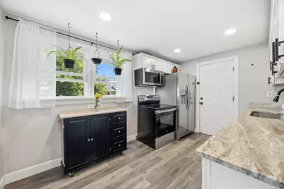 140 Everett St, Easthampton, MA 01027 - Photo 2