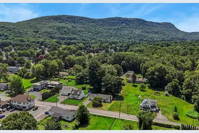 140 Everett St, Easthampton, MA 01027 - Photo 34