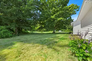 140 Everett St, Easthampton, MA 01027 - Photo 24