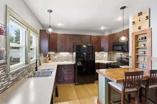 2 Cashman Rd, Peabody, MA 01960 - Photo 10